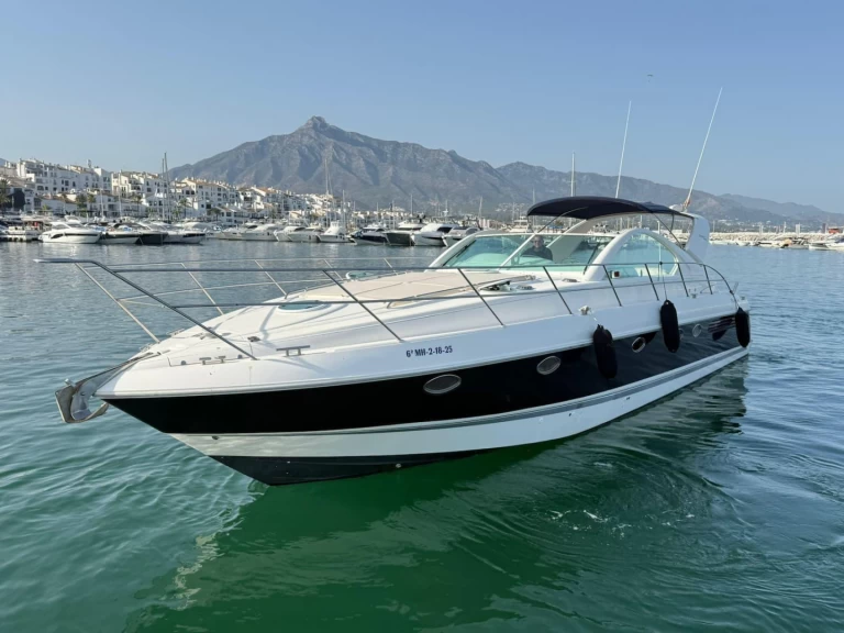 Båtuthyrning Fairline Targa 48 Gran Turismo i Marbella  på Samboat 