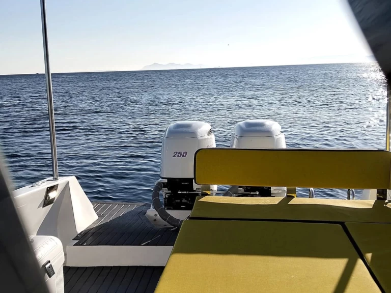  Motorboat charter bareboat eller skeppad i Trapani