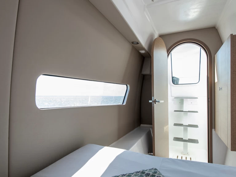 Hyra Katamaran  med eller utan skeppare Neel Trapani 