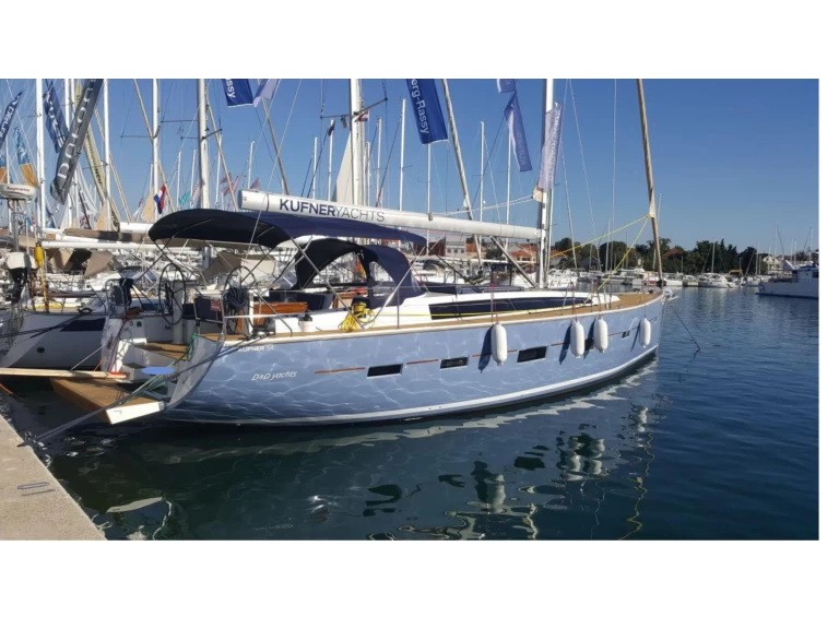 D&D Yacht D&D Kufner 38 charter bareboat eller skeppad i Punat