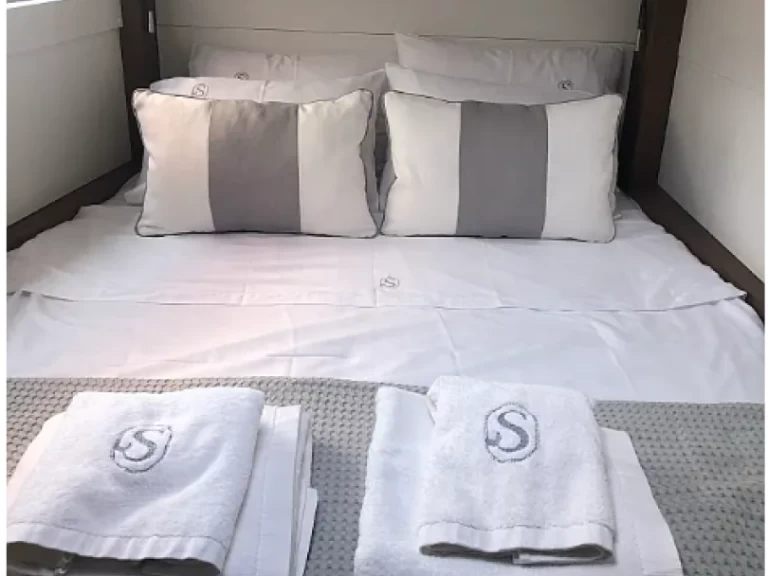 Uthyrning Katamaran  Lagoon med en båtlicens 