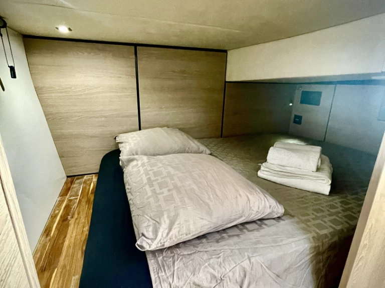 Lyx yacht för uthyrning Hyeres till det bästa priset 