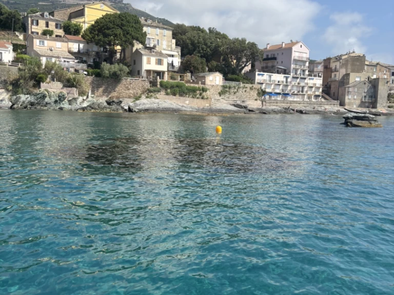 Uthyrning Motorbåt  i Bastia Port - Jeanneau Cap Camarat 5.1