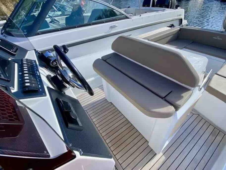 Uthyrning Palermo - Renier Renier R8 Tourer av Samboat 