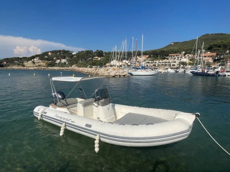 Yacht charter La Madrague billig Tempest 650