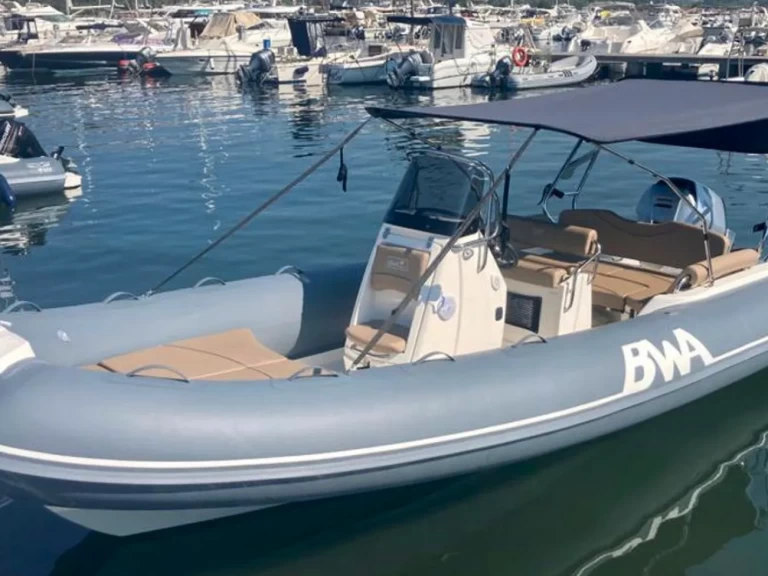 Hyra RIB med eller utan skeppare Bwa La Madrague 