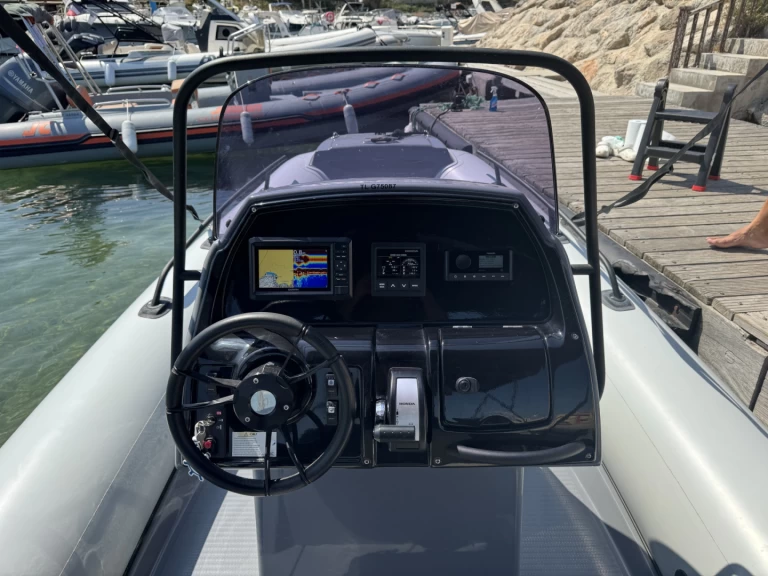 Uthyrning La Madrague - Grand Boats Golden Line G650LF av Samboat 