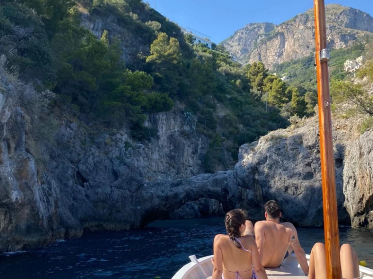 Båtuthyrning Apreamare Gozzo sorrentino i Amalfi Coast på Samboat 