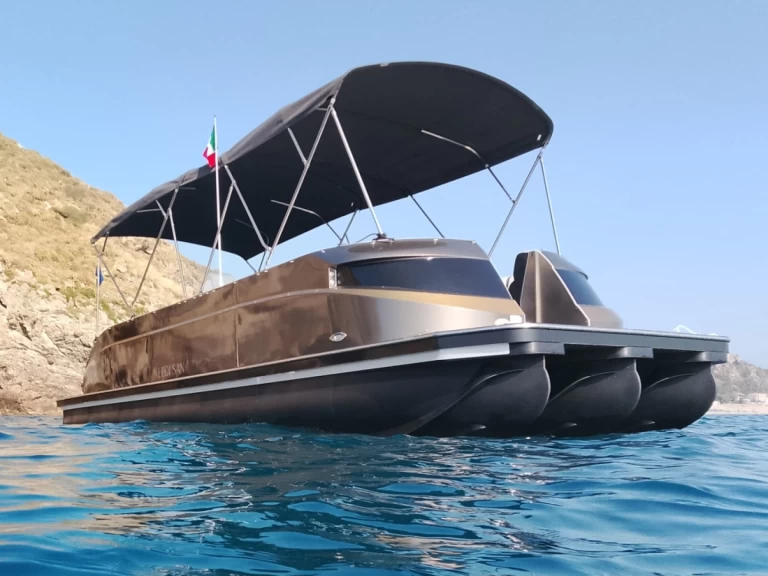 Uthyrning Motorbåt  Swiss-Boat/Italy Boat med en båtlicens 