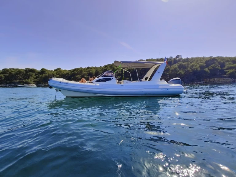 RIB för uthyrning Mandelieu-la-Napoule till det bästa priset 