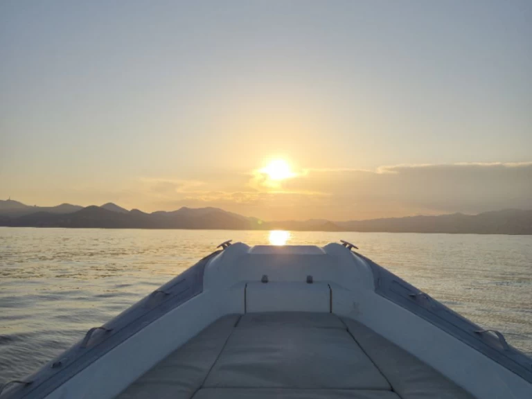 Hyr en Marco E-Motion 29’ Mandelieu-la-Napoule 