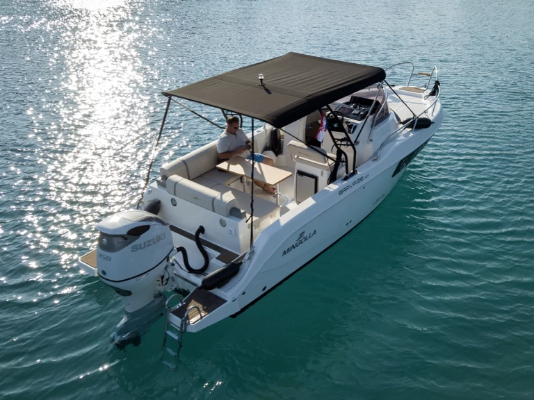 Uthyrning Motorbåt  Mingolla med en båtlicens 