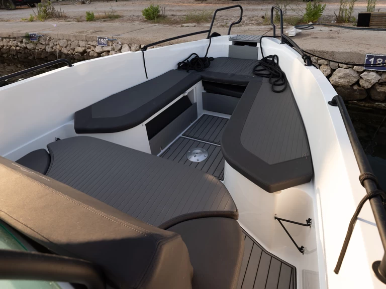 Uthyrning Motorbåt  i Šibenik  - Northmaster Northmaster 685 Cruiser