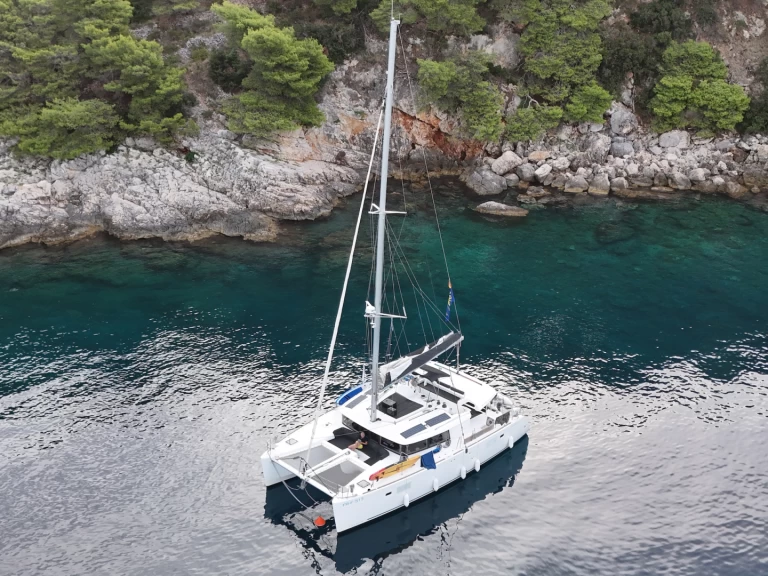 Hyra Katamaran  med eller utan skeppare Lagoon Šibenik  