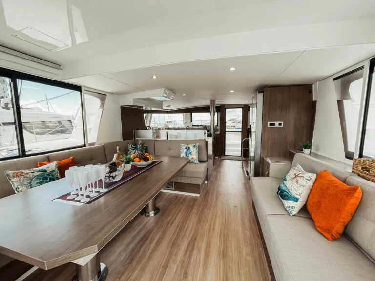 Hyra Katamaran  med eller utan skeppare Bali Parham Town 