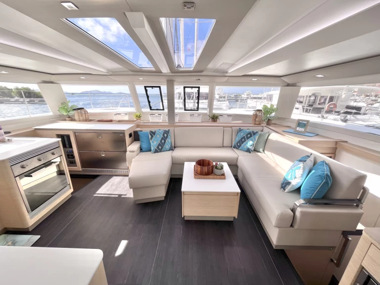 Yacht charter Parham Town billig Tanna 47