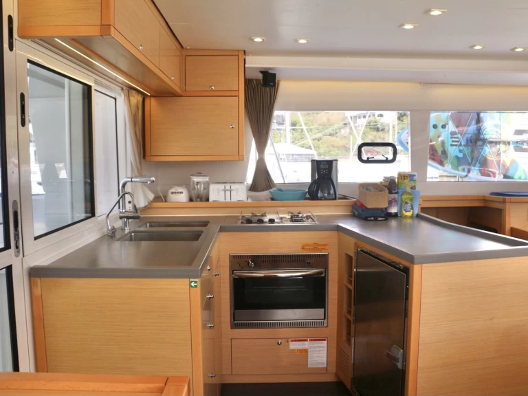 Uthyrning Katamaran  Lagoon med en båtlicens 