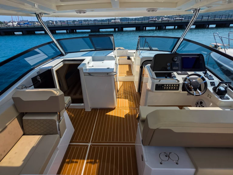 Motorbåt  för uthyrning Pula  till det bästa priset 