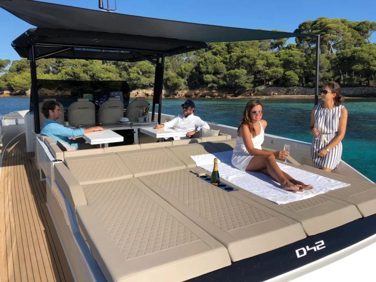 Yacht charter Cannes billig D42