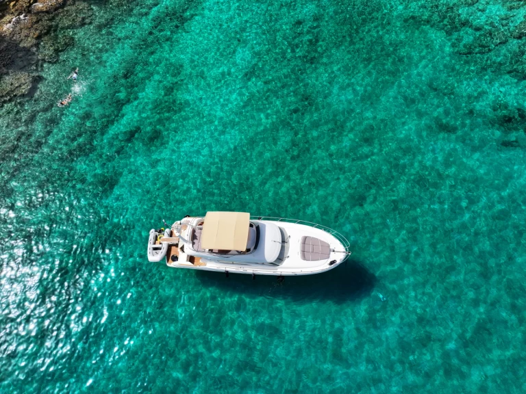 Hyr en Prestige Jeanneau Prestige 46 Fly Split  