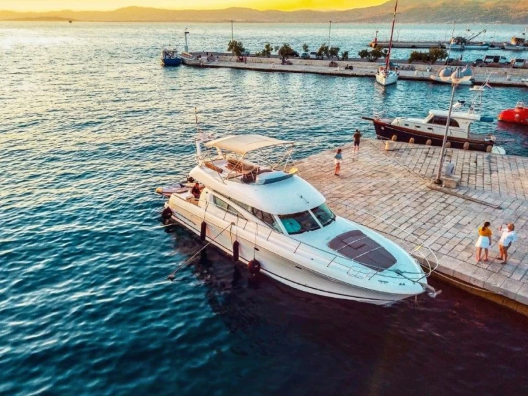 Uthyrning Motorbåt  i Split  - Prestige Jeanneau Prestige 46 Fly