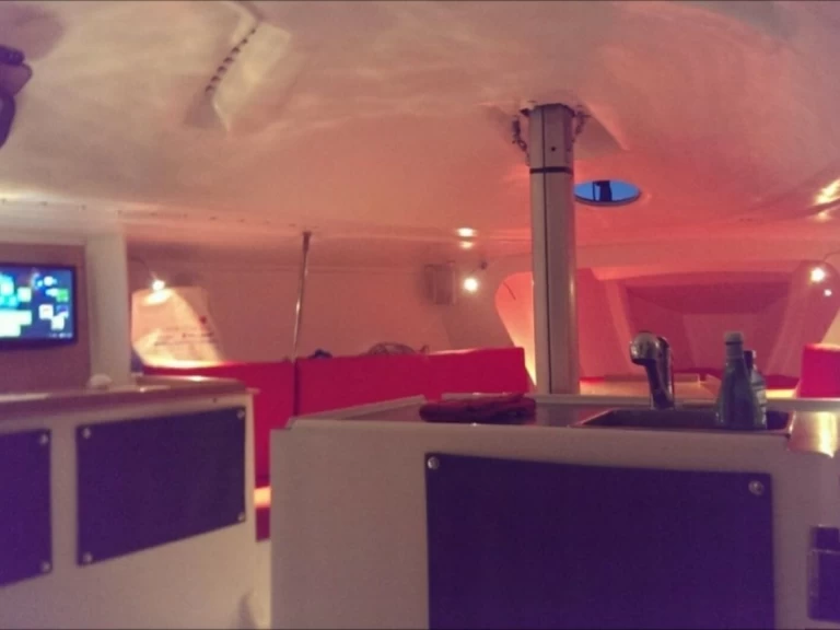 Hyr en 3c-Composites Bongo 9.60 Loctudy 