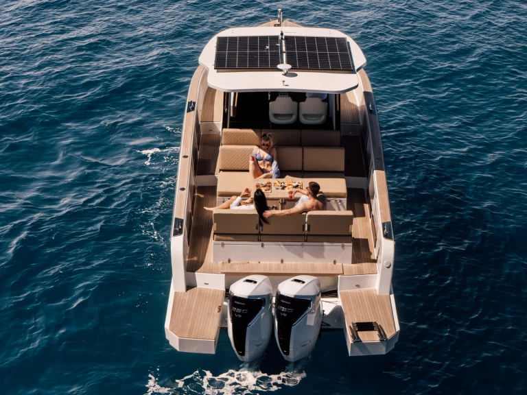 Vicenzo LW 37 charter bareboat eller skeppad i Zadar