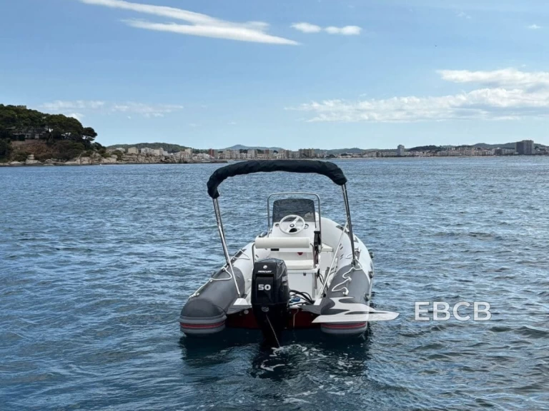 Yacht charter Palamos billig 495