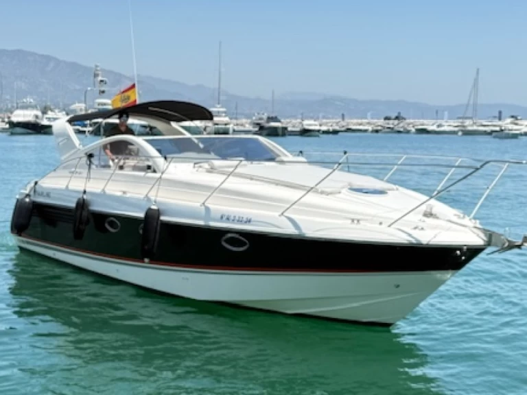 Hyr en Fairline Targa 37 Marbella  