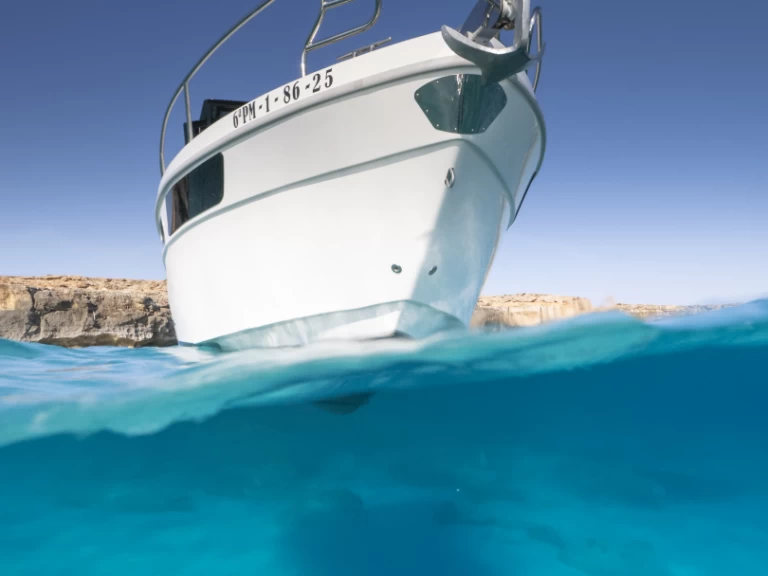 Uthyrning Motorbåt  Saver med en båtlicens 