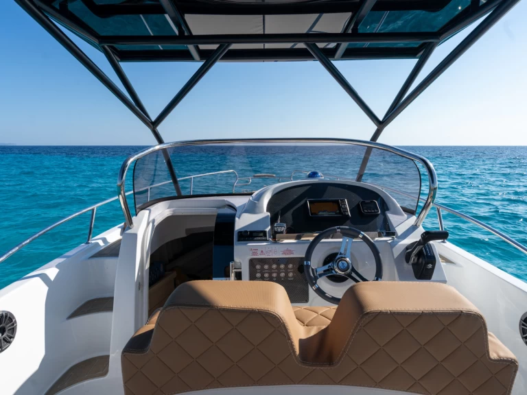 Saver 750WA charter bareboat eller skeppad i s'Estanyol de Migjorn