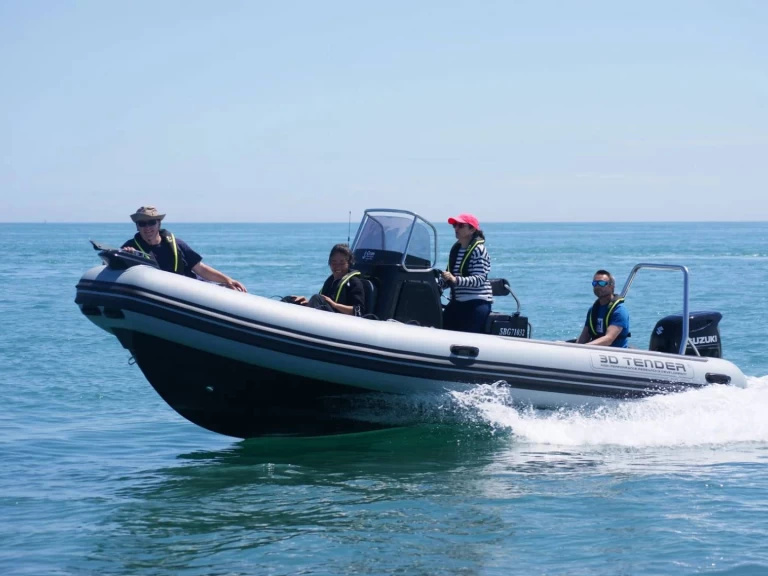 3D Tender DREAM 6.55 charter bareboat eller skeppad i Saint-Quay-Portrieux