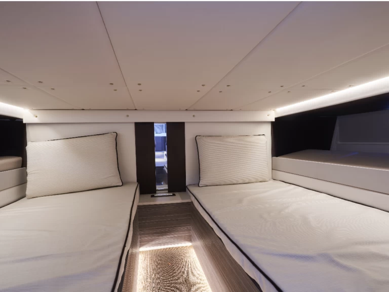 Uthyrning Motorbåt  Nassima40 med en båtlicens 