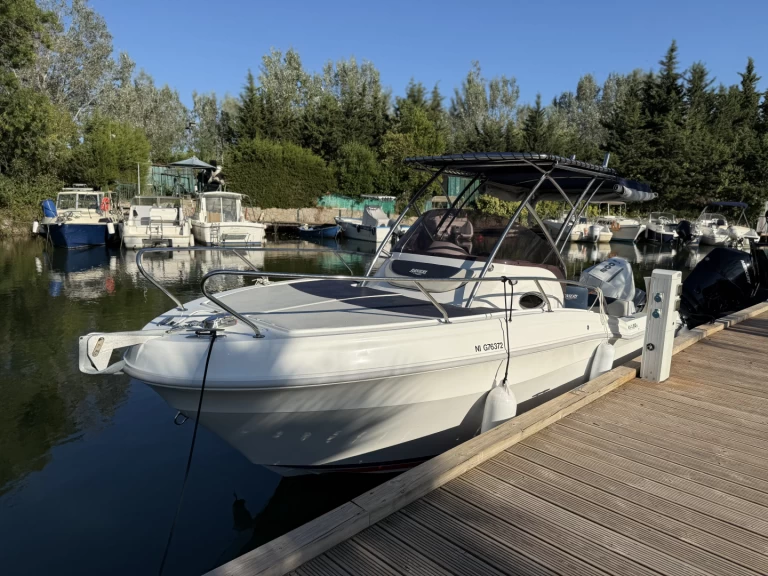 Hyra Motorbåt  med eller utan skeppare Ranieri Mandelieu-la-Napoule 