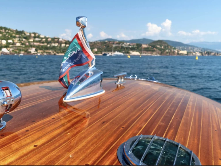 Guido Abbate Eden Rock charter bareboat eller skeppad i Mandelieu-la-Napoule