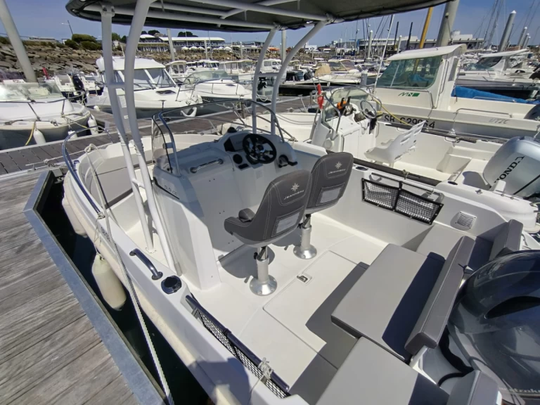 Yacht charter Saint-Quay-Portrieux billig Cap Camarat 5.5 CC Serie 2