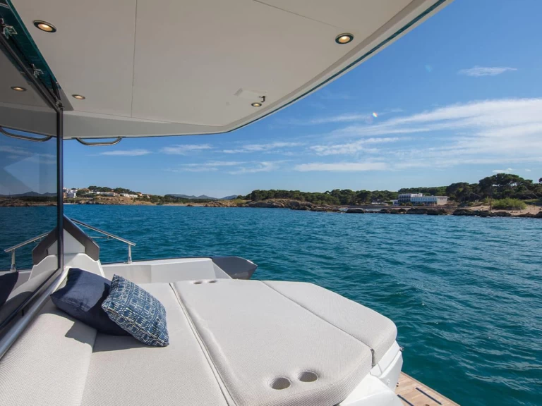 Hyr en Gran Turismo 45 Juan-les-Pins 