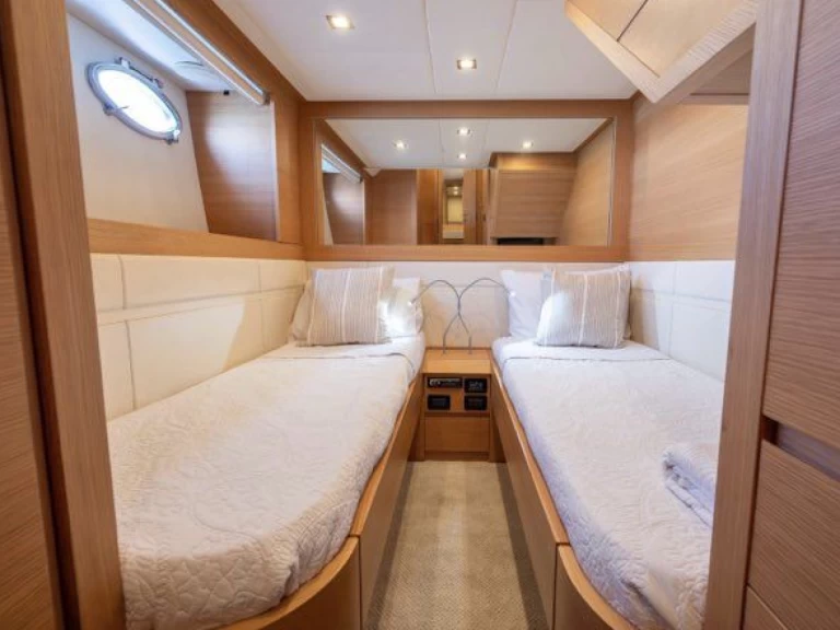 Båtuthyrning Pershing Pershing 64 i Antibes på Samboat 