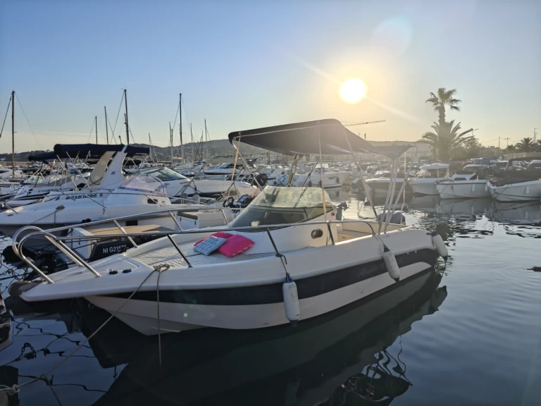 Uthyrning Sainte-Maxime - Tecnomariner Stealth Mithos  av Samboat 