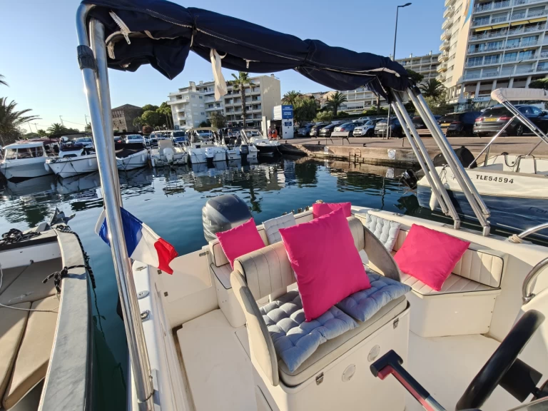 Yacht charter Sainte-Maxime billig Stealth Mithos 