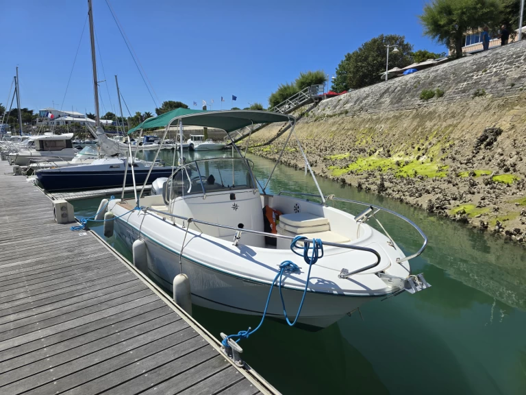 Yacht charter Saint-Denis-d'Oléron billig Cap Camarat 625
