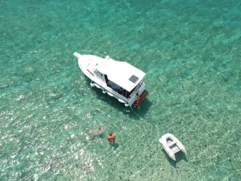 Båtuthyrning Jeanneau Lamparo i Lumbarda på Samboat 