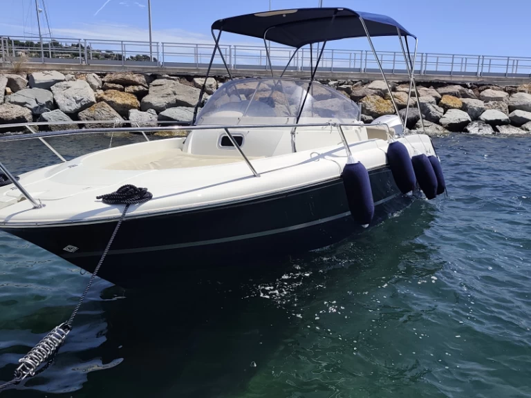 Hyra Motorbåt  med eller utan skeppare Jeanneau Les Issambres 