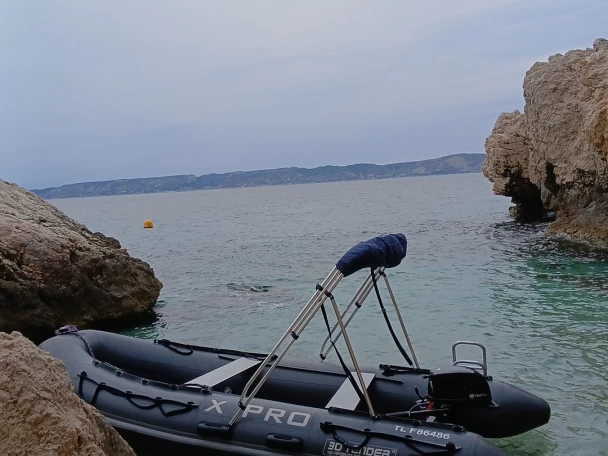 X-Pro X pro 430 charter bareboat eller skeppad i Marseille