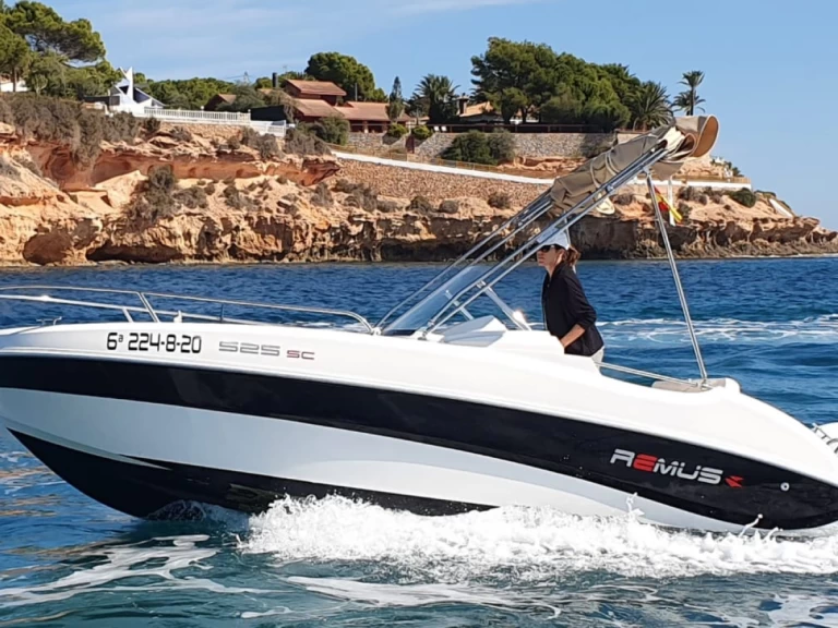 Hyra Motorbåt  med eller utan skeppare Remus Torrevieja 