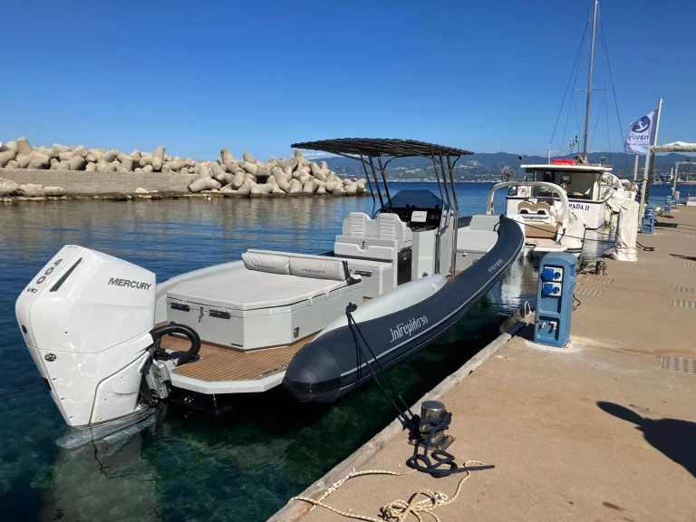 Hyr en Premiere Intrepido  Santa Marina Salina 