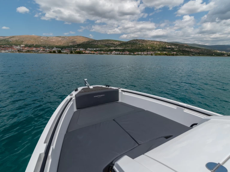 Yacht charter Trogir  billig 25 Space
