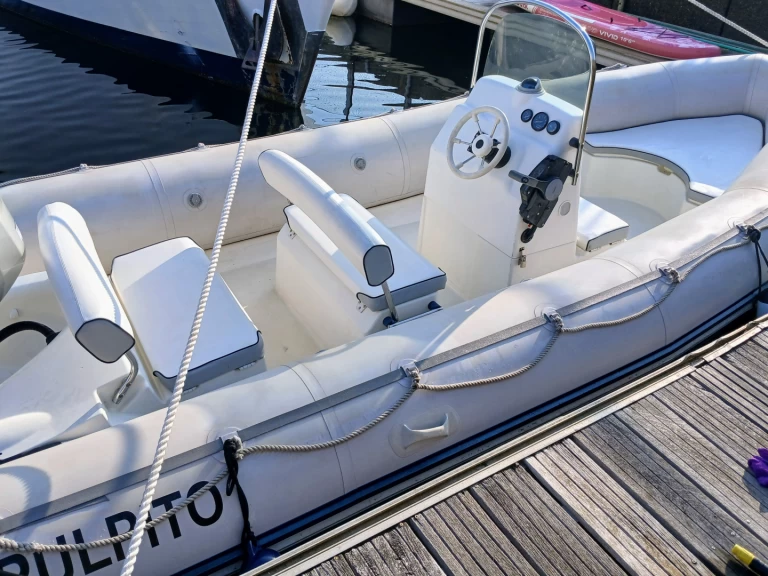 Hyra RIB med eller utan skeppare Bombard Puerto de Vigo 