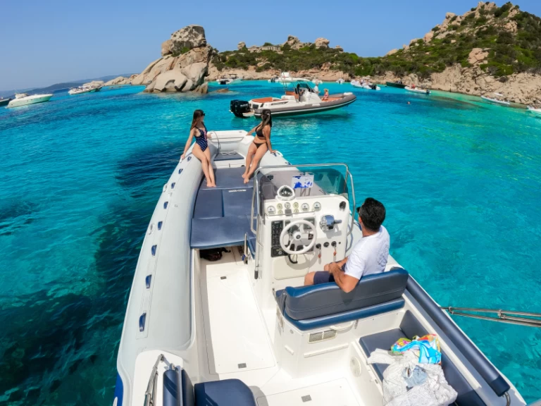 Yacht charter Santa Teresa Gallura billig twenty seven