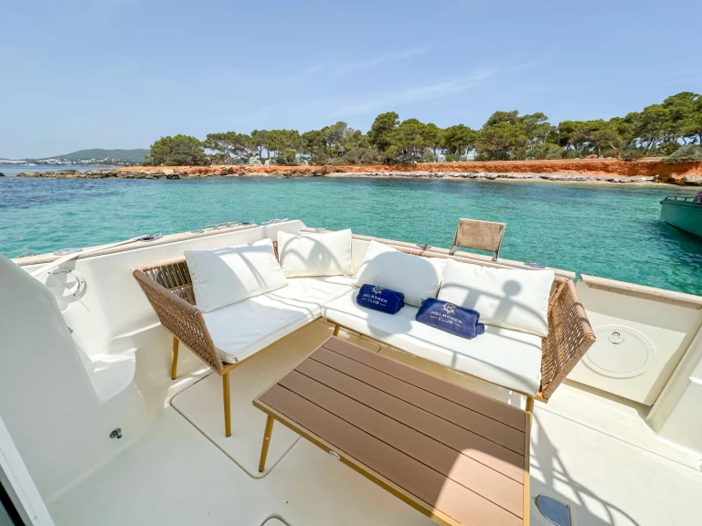 Uthyrning Motorbåt  Ibiza Fishing med en båtlicens 